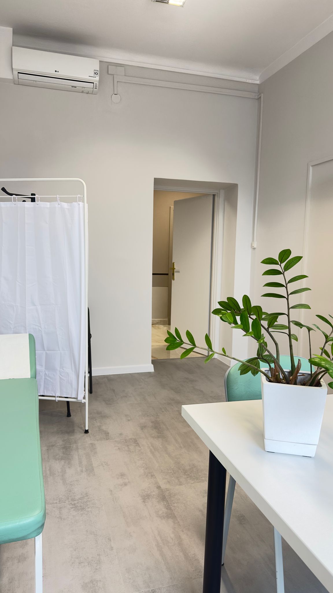 Nowoczesne gabinety lekarskie w centrum Warszawy - Świętokrzyska